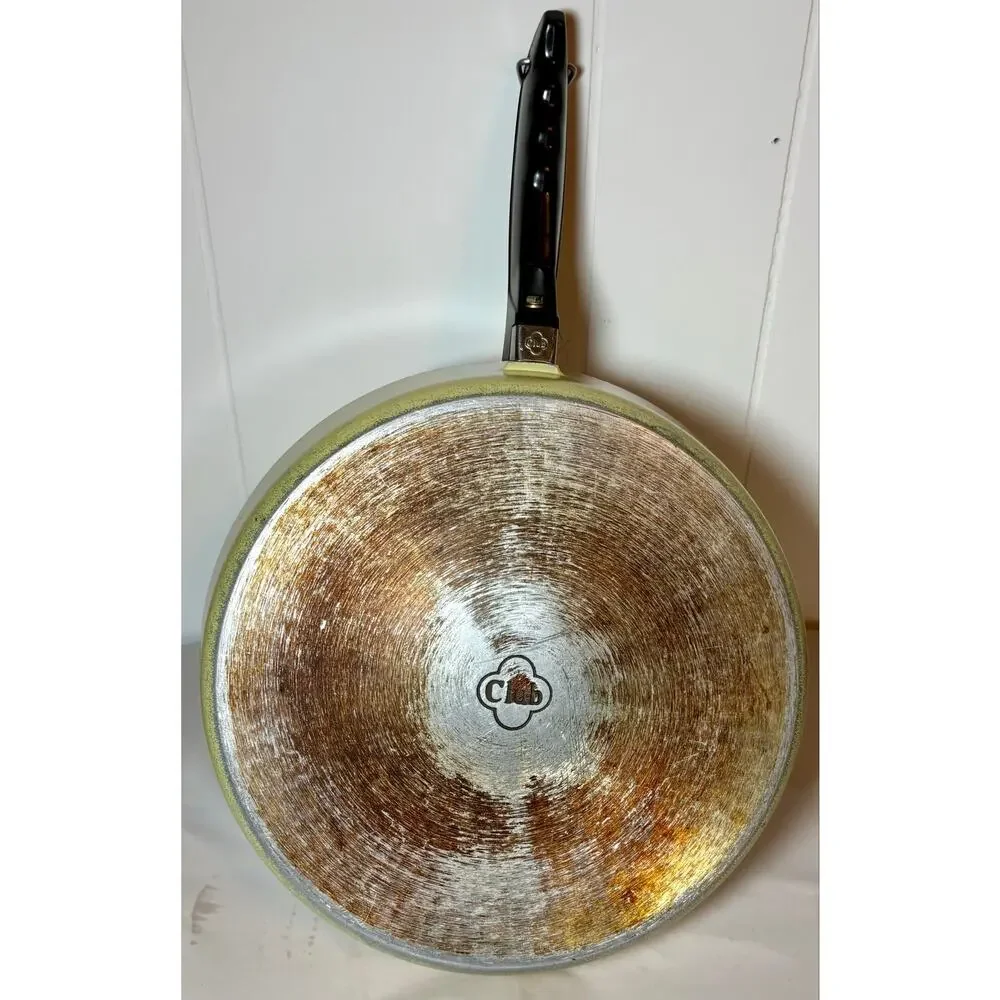 Vintage Club Aluminum 11.5-inch chicken fryer skillet Harvest Gold